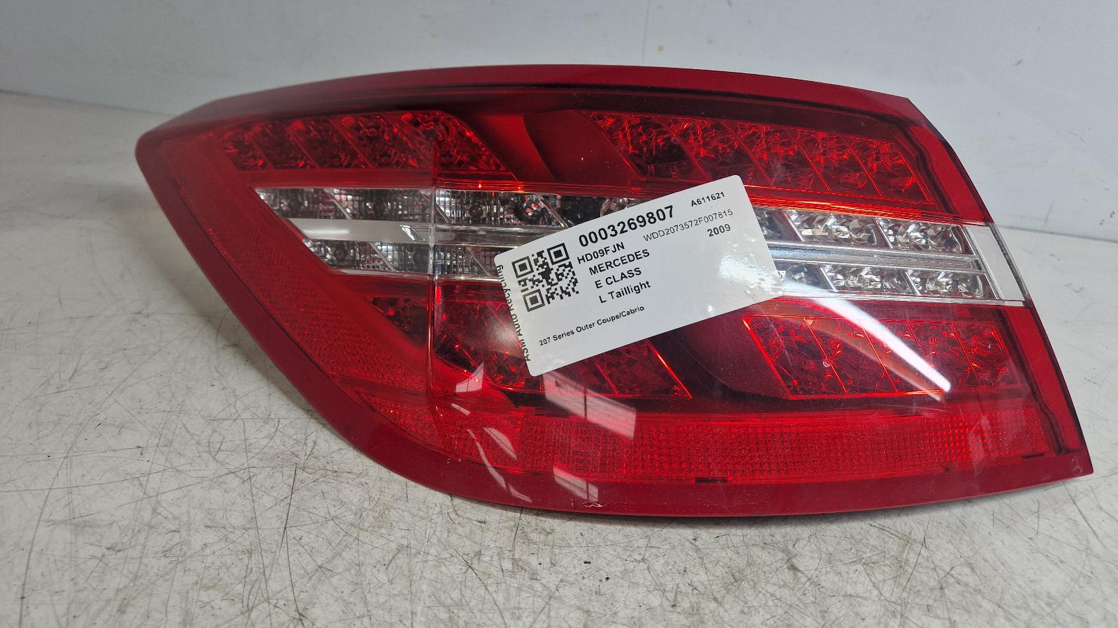 View Auto part L Taillight Mercedes E Class 2009