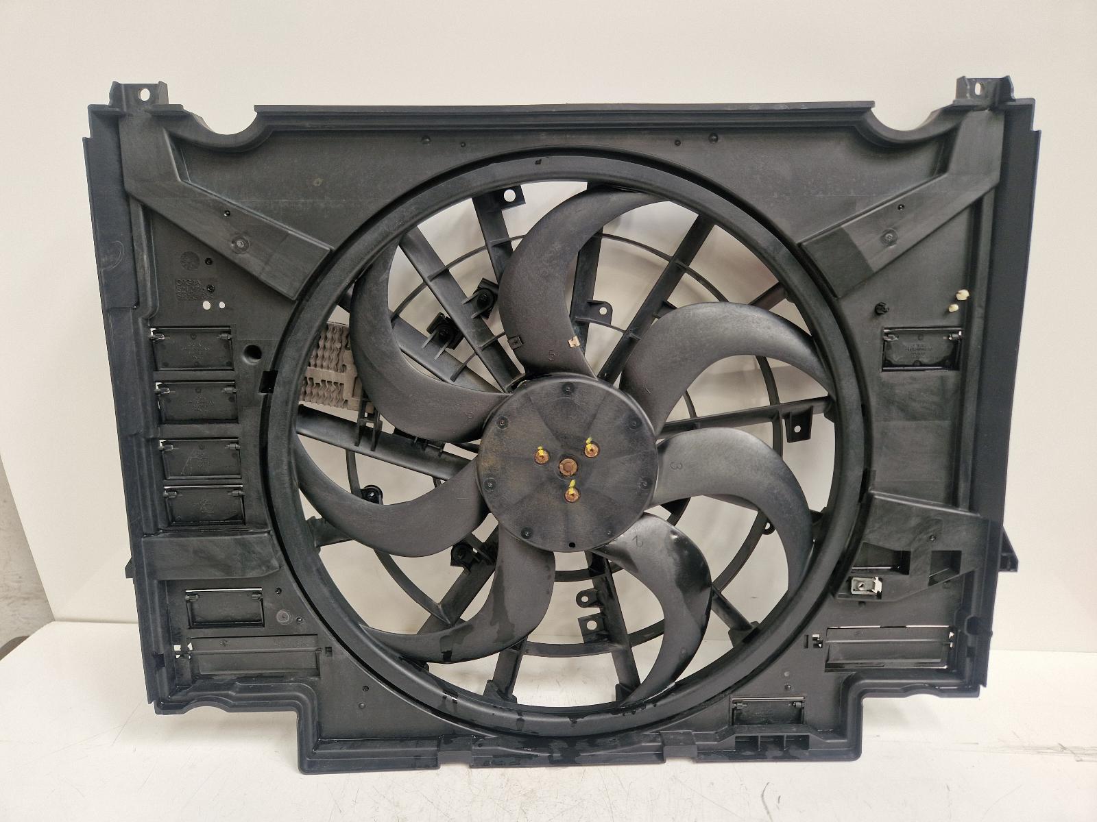 View Auto part Engine Cooling Motor Jaguar F-pace 2020