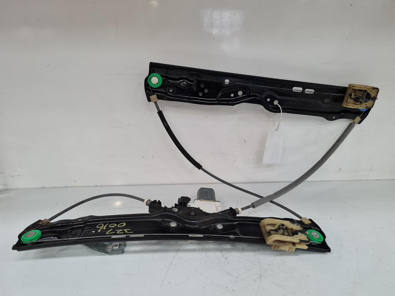 View Auto part RF Window Regulator Jaguar Xe 2016