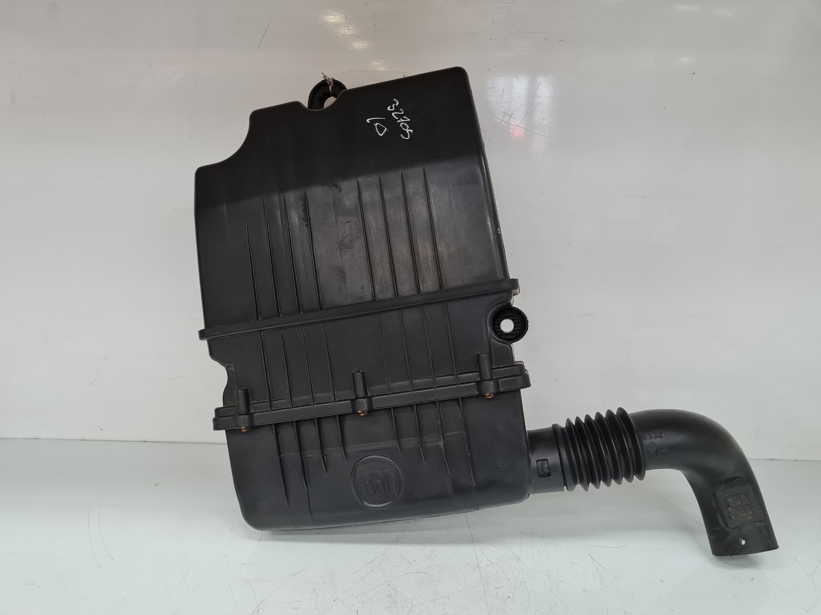 View Auto part Air Cleaner/Box Fiat 500 2011