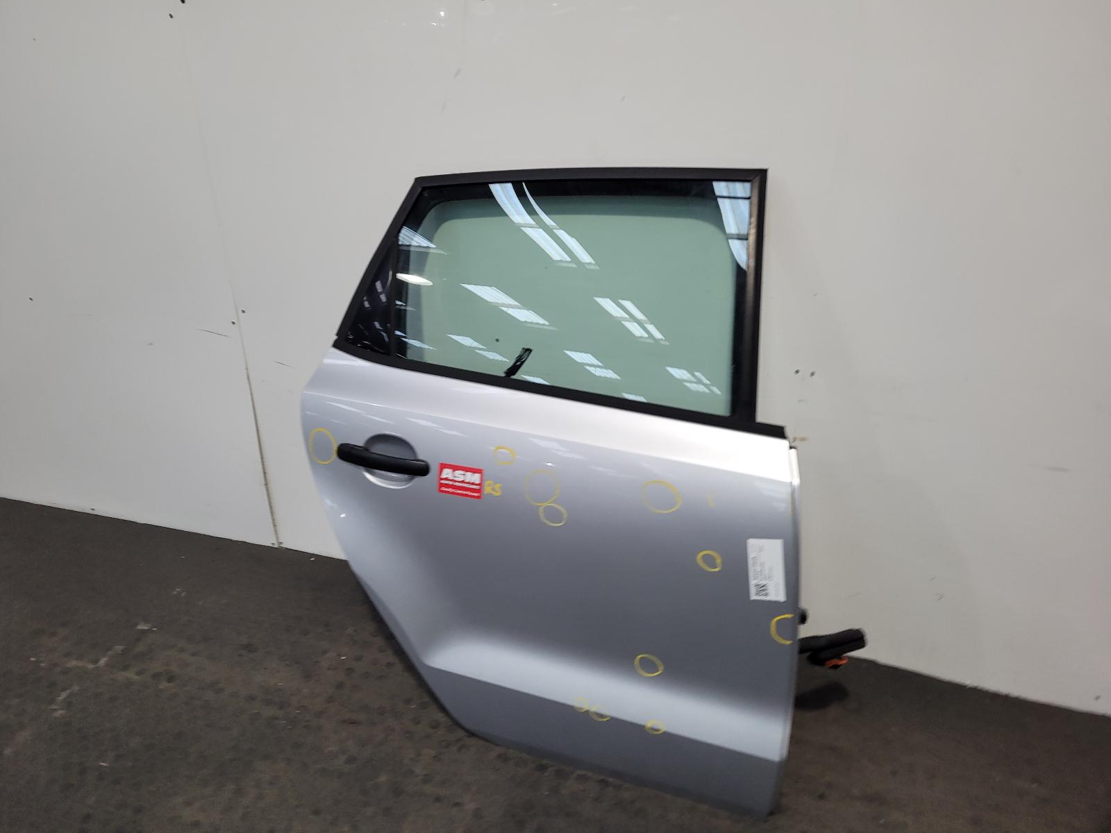 View Auto part R Rear Door Volkswagen Polo 2010