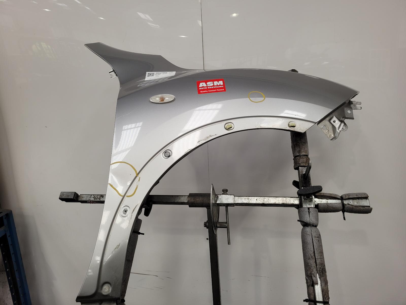 View Auto part R Wing Nissan Juke 2011