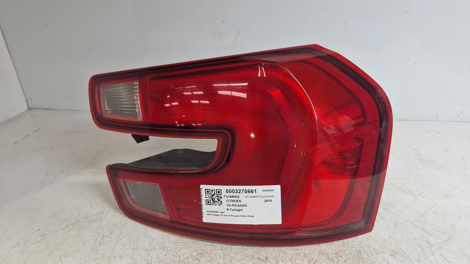 View Auto part R Taillight Citroen C4 Picasso 2016