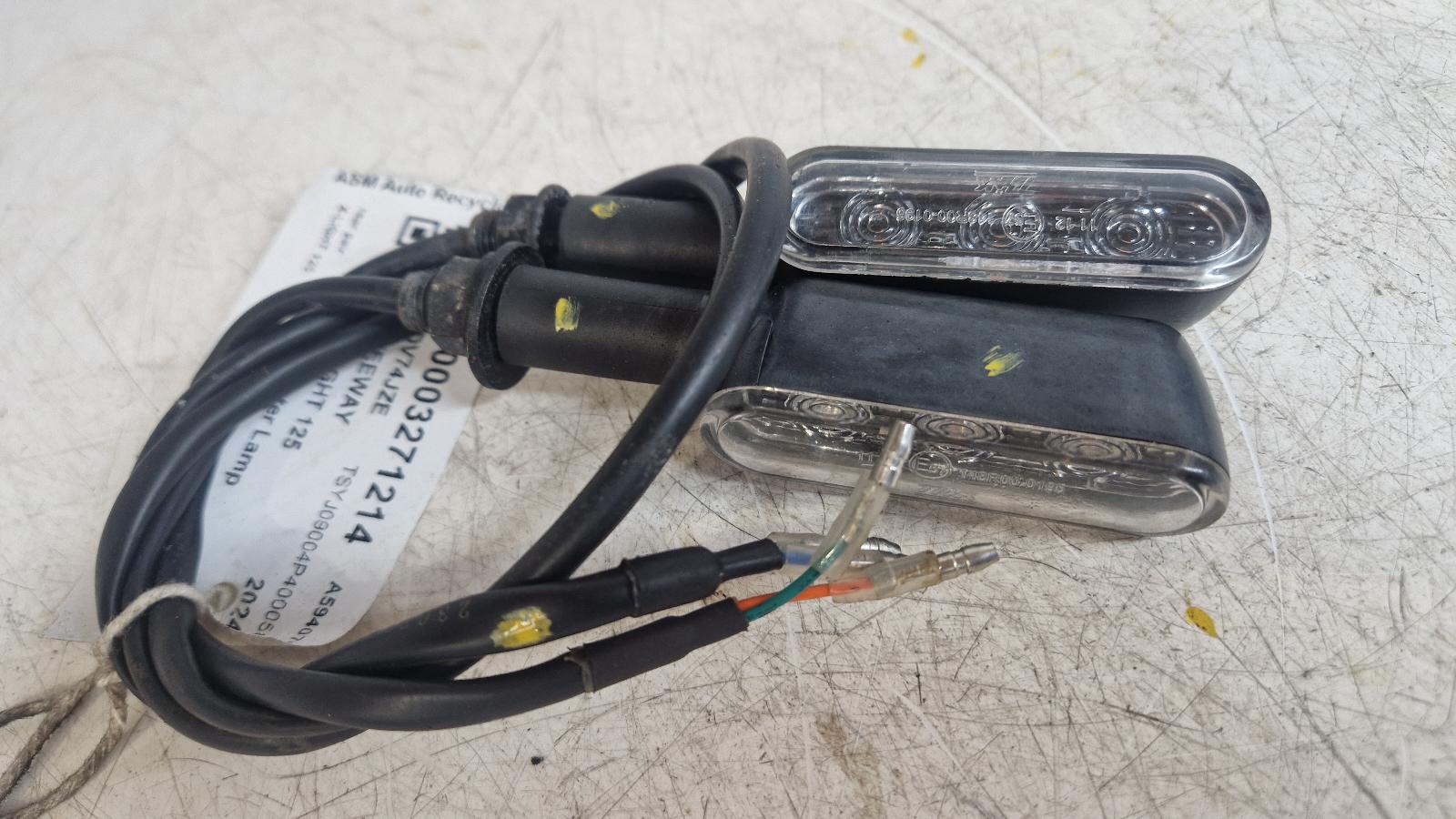 View Auto part L Repeater Lamp Keeway X-light 125 2024