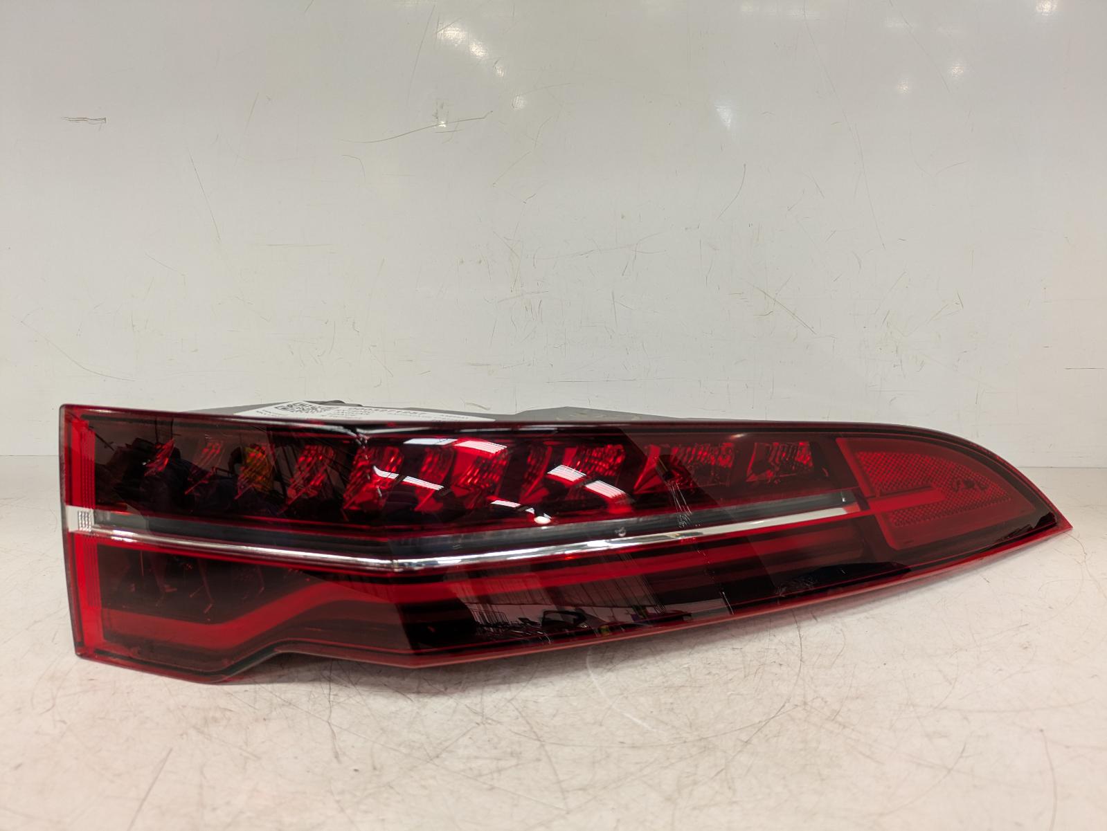 View Auto part R Taillight Jaguar I-pace 2019