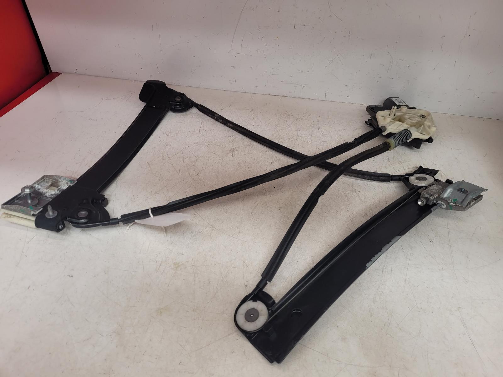 View Auto part RF Window Regulator Peugeot Rcz 2014