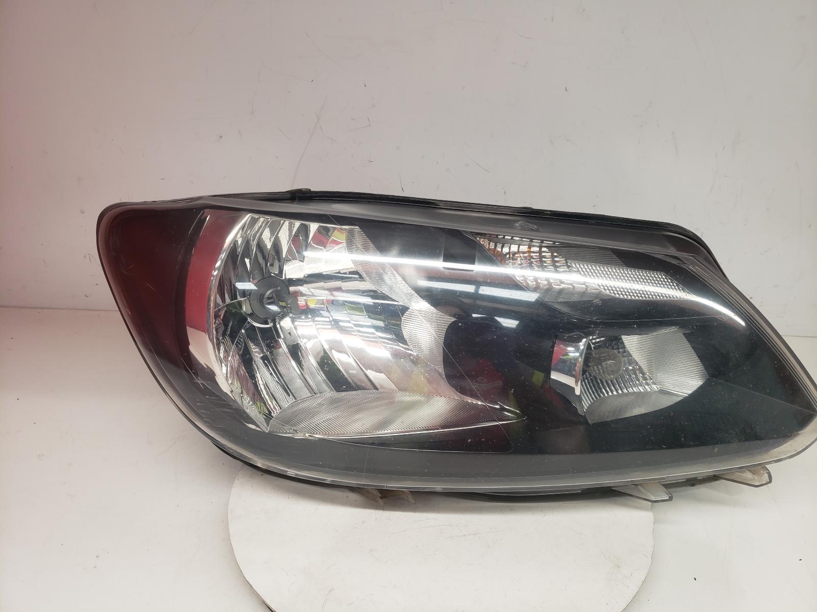 View Auto part R Headlamp Volkswagen Caddy 2014
