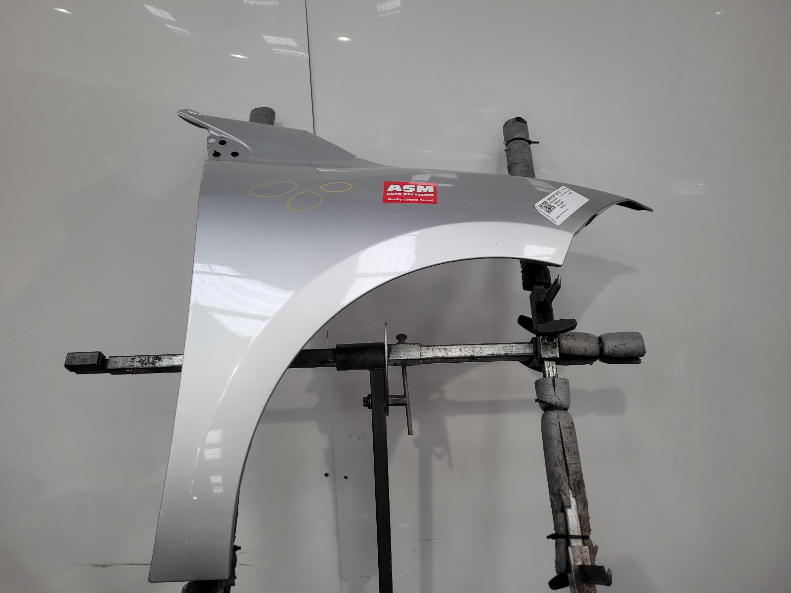 View Auto part R Wing Renault Megane 2013