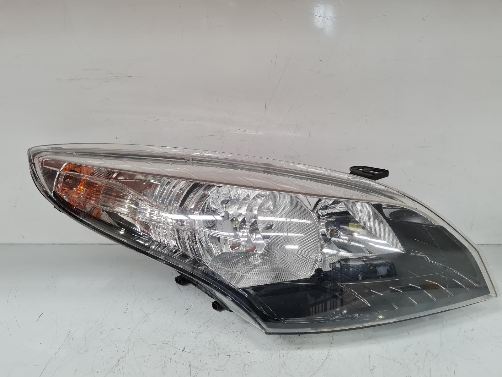 View Auto part R Headlamp Renault Megane 2013