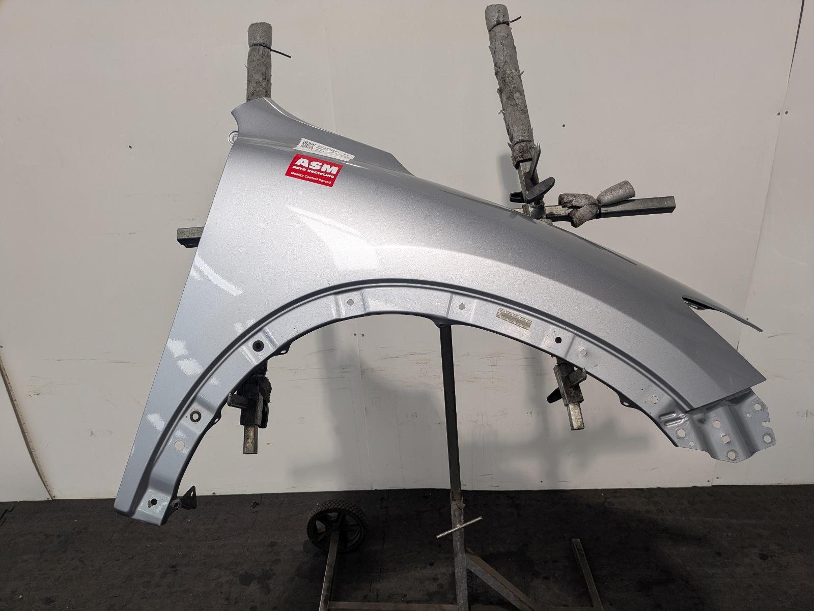 View Auto part R Wing Mazda Cx-5 2015