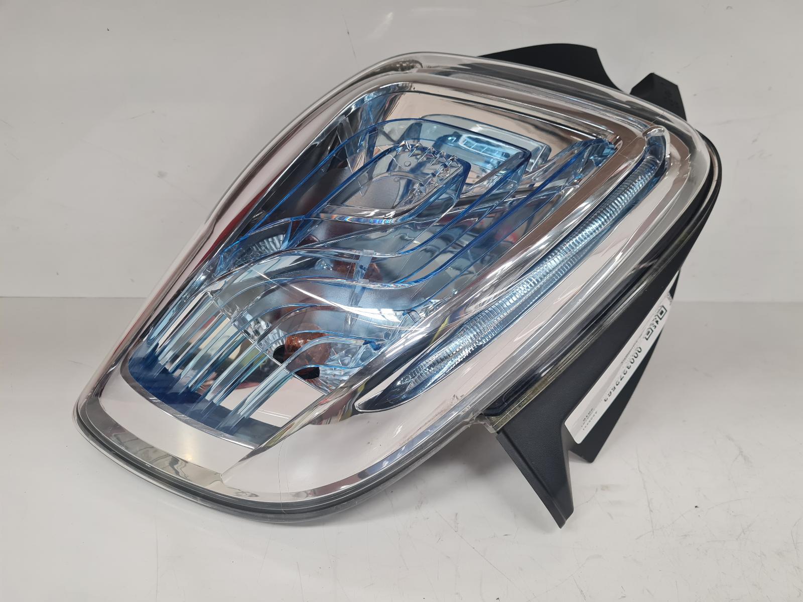 View Auto part R Taillight Renault Zoe 2016