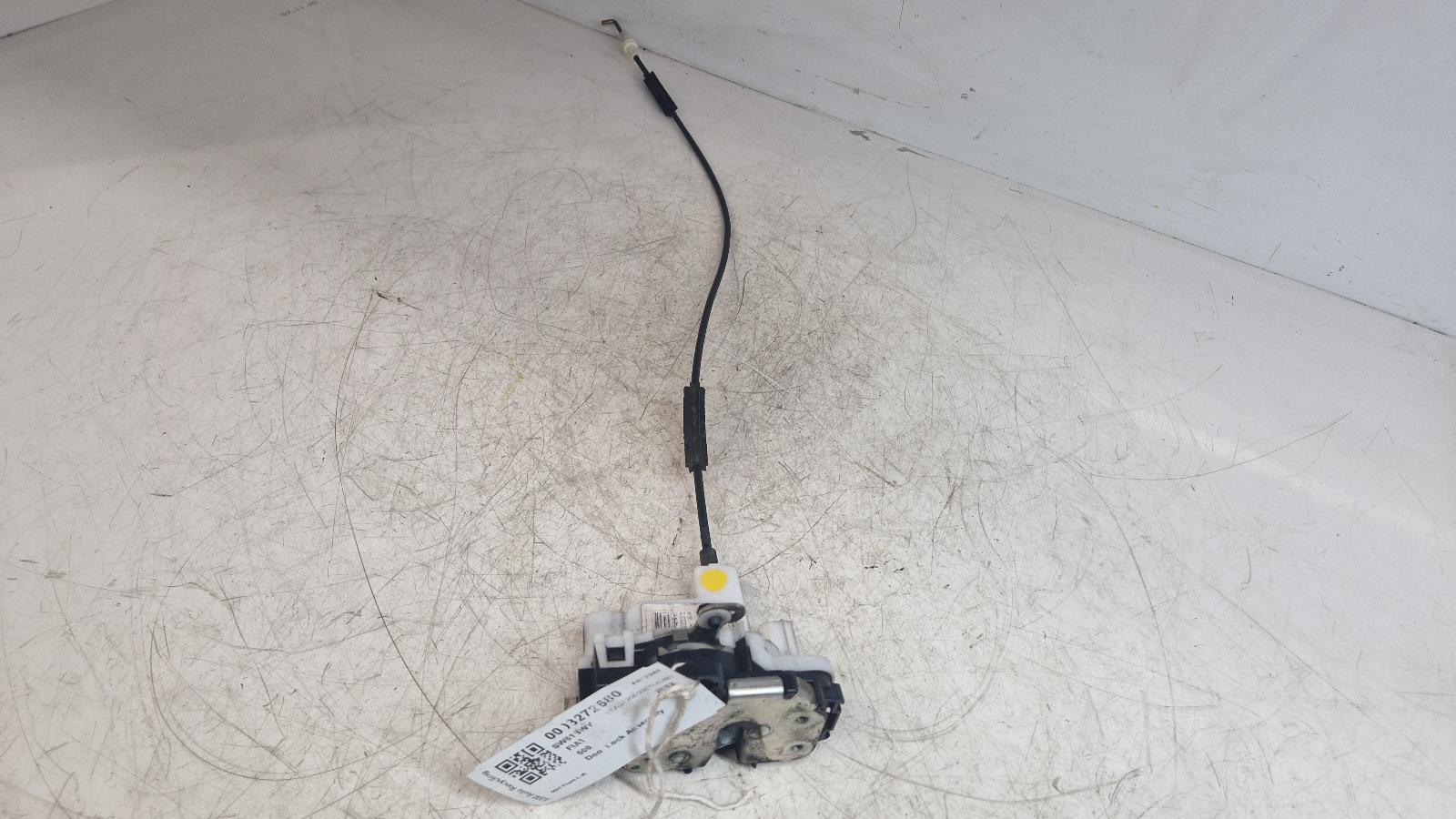 View Auto part Door Lock Assembly Fiat 500 2012