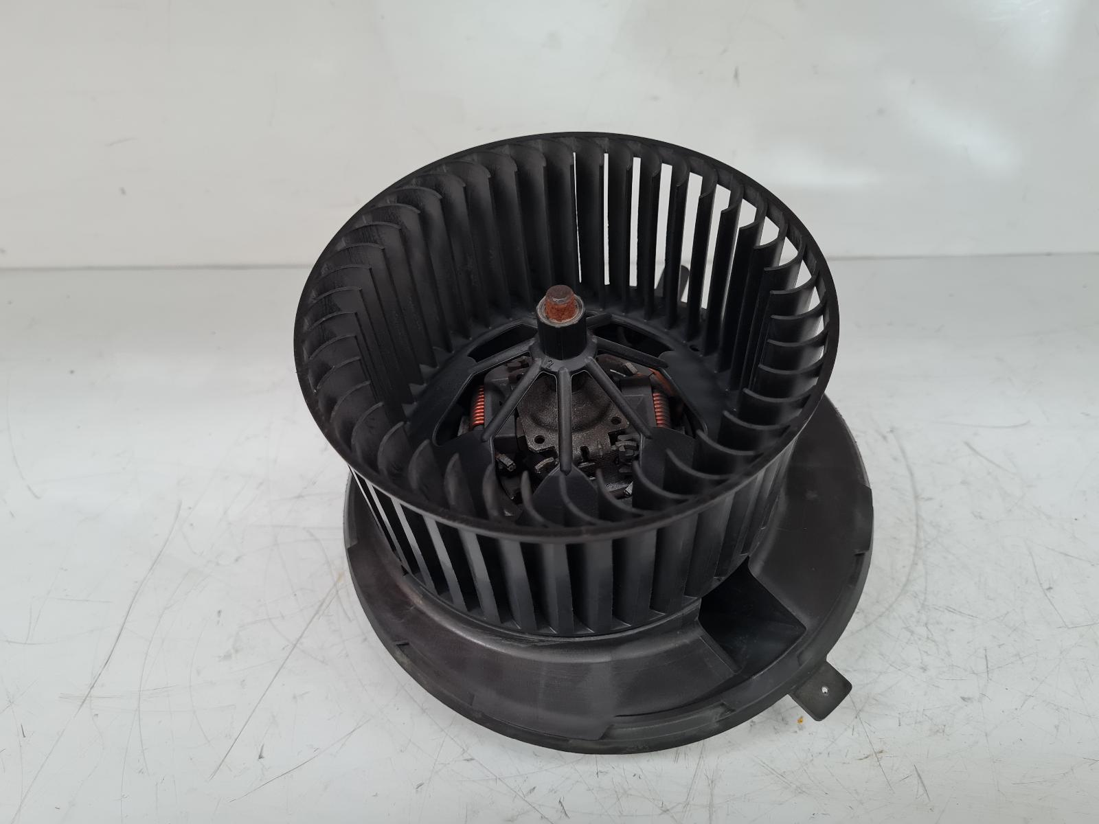 View Auto part Heater Motor/Assembly Volkswagen Golf 2010