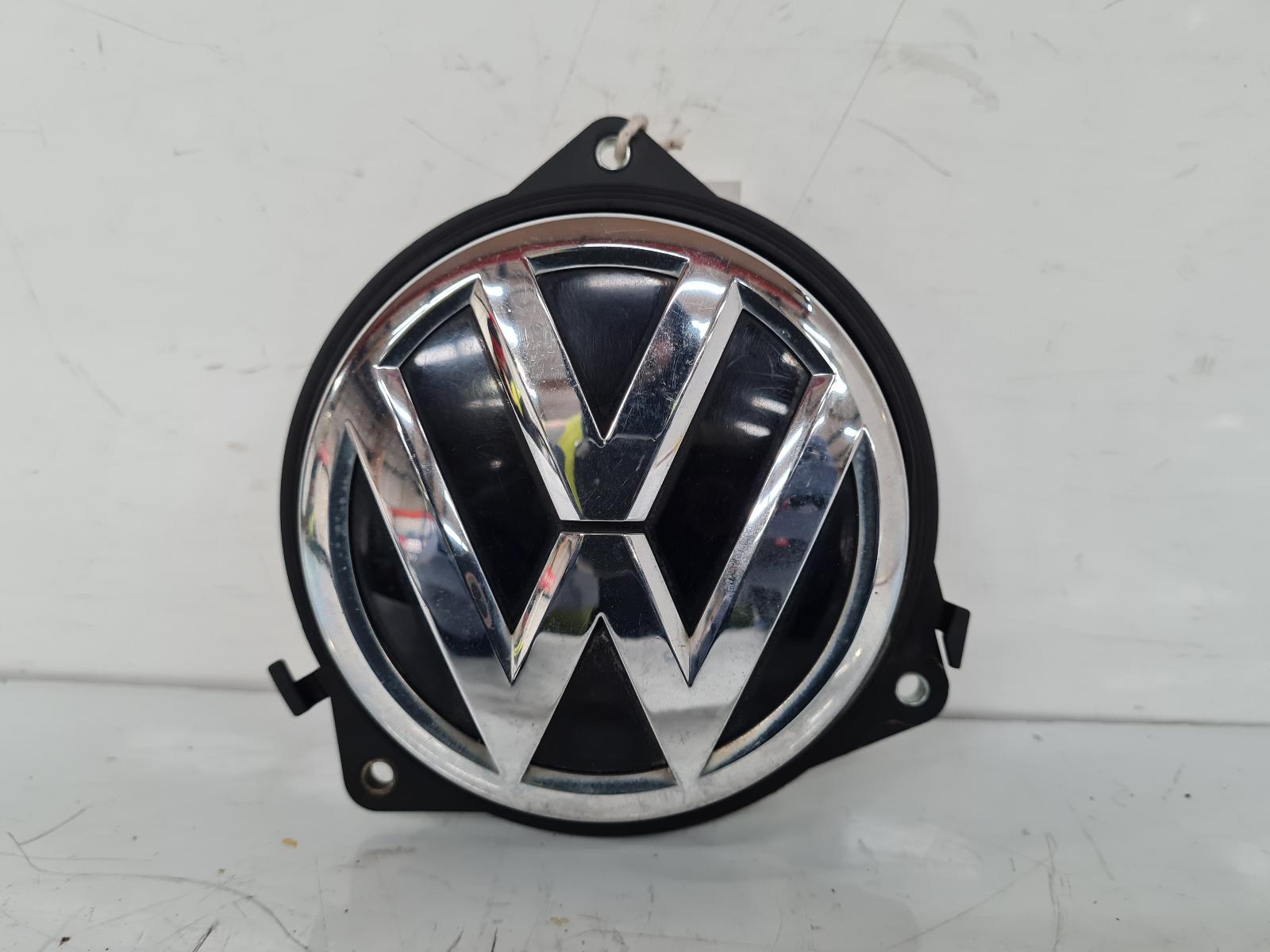 View Auto part Tailgate Handle Volkswagen Passat Cc 2014