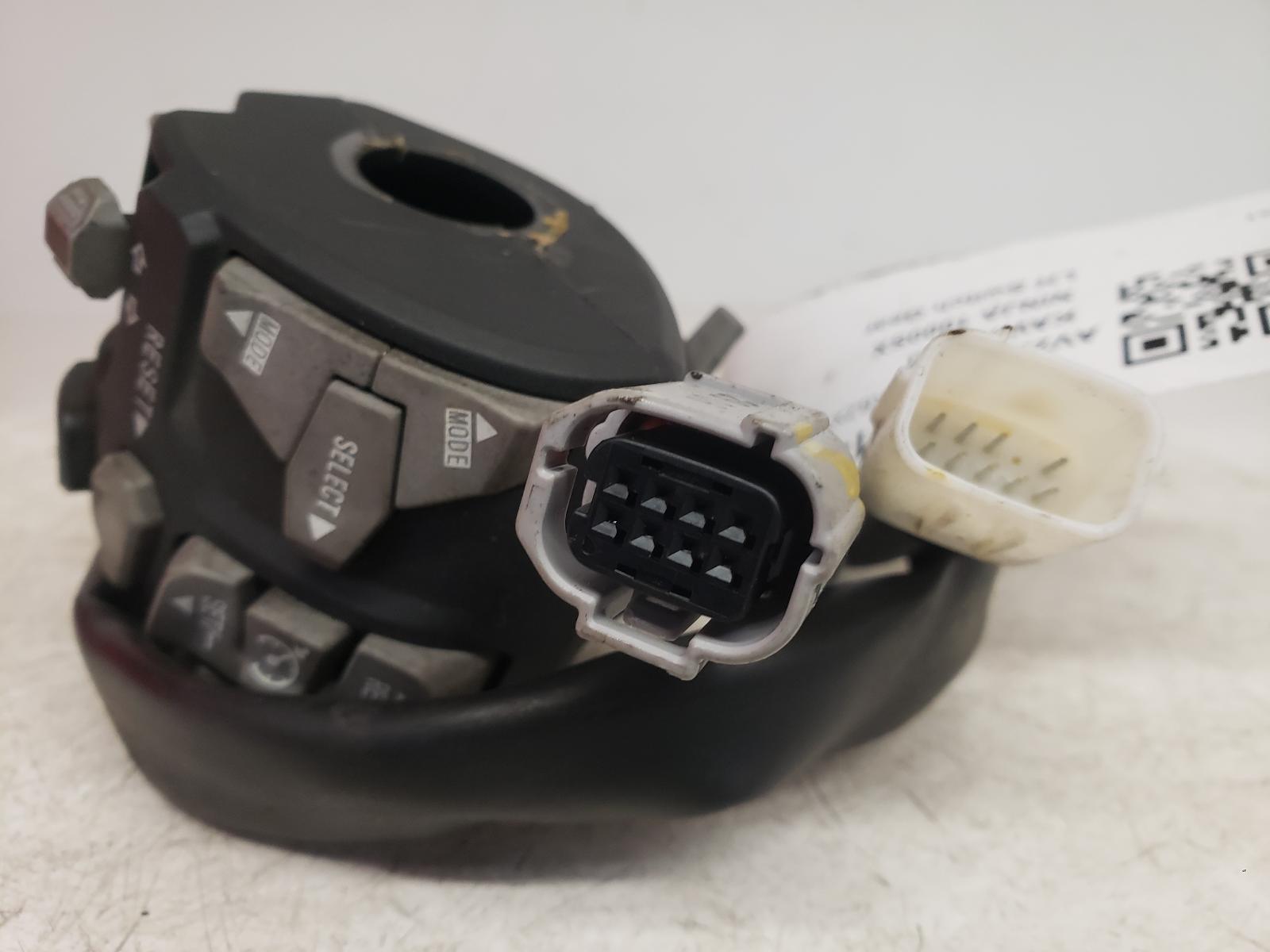 View Auto part LH Switch Gear Kawasaki Ninja 1000sx 2023