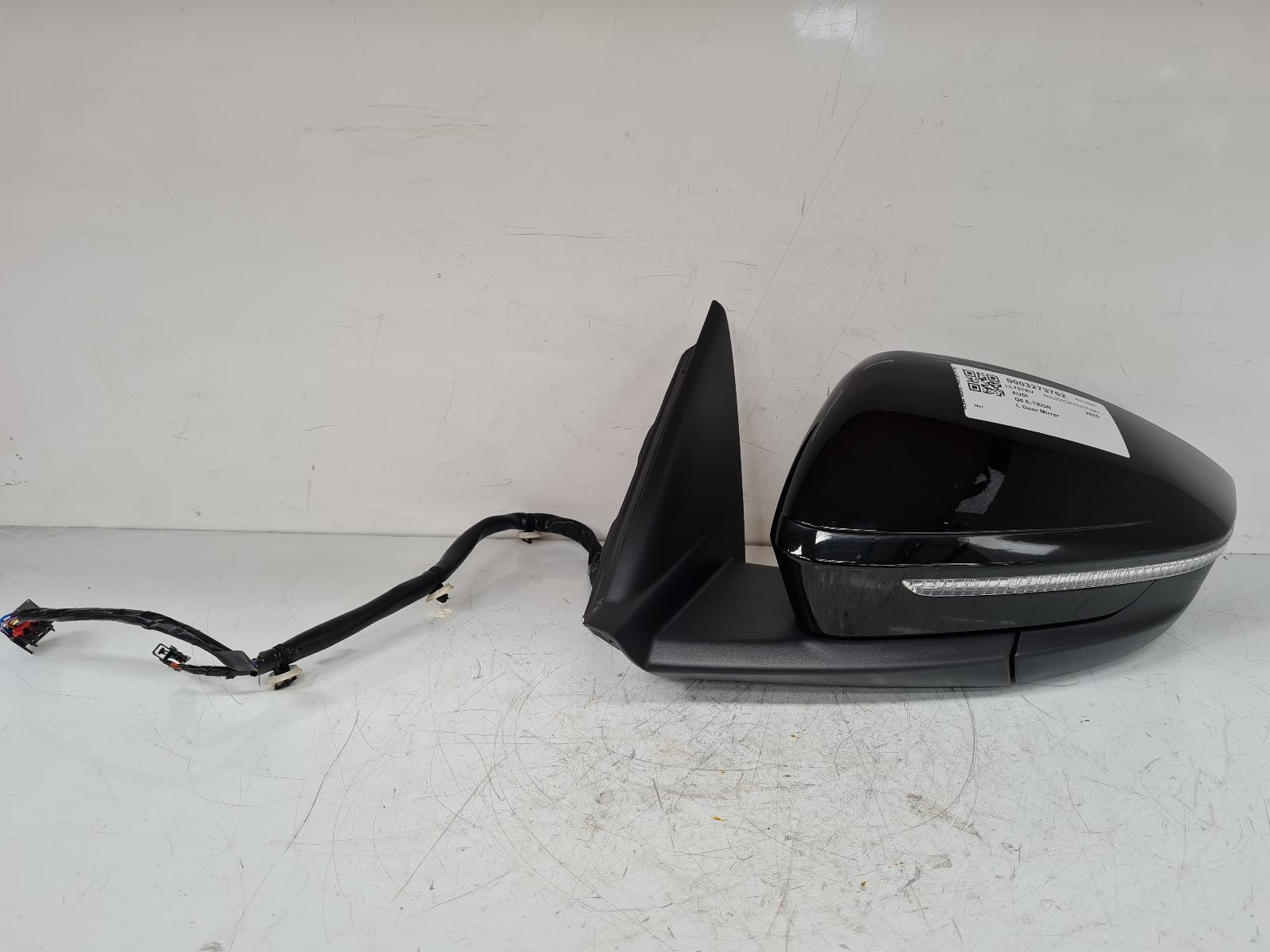 View Auto part L Door Mirror Audi Q6 E-tron 2025
