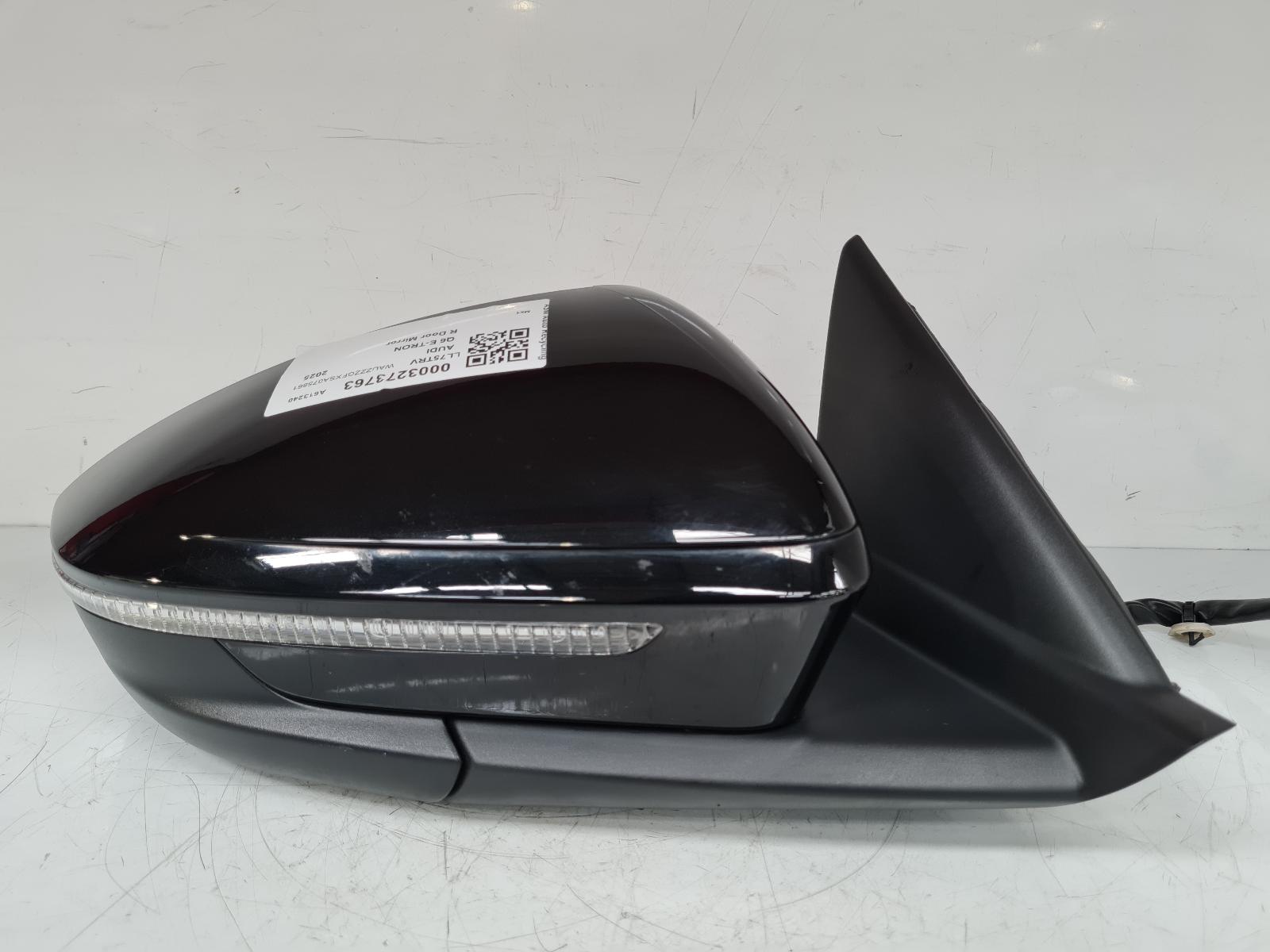 View Auto part R Door Mirror Audi Q6 E-tron 2025