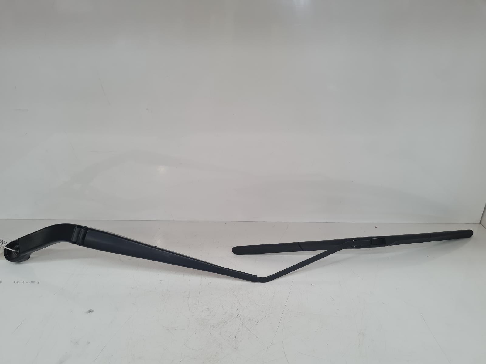 View Auto part Wiper Arm Land Rover Discovery Sport 2015