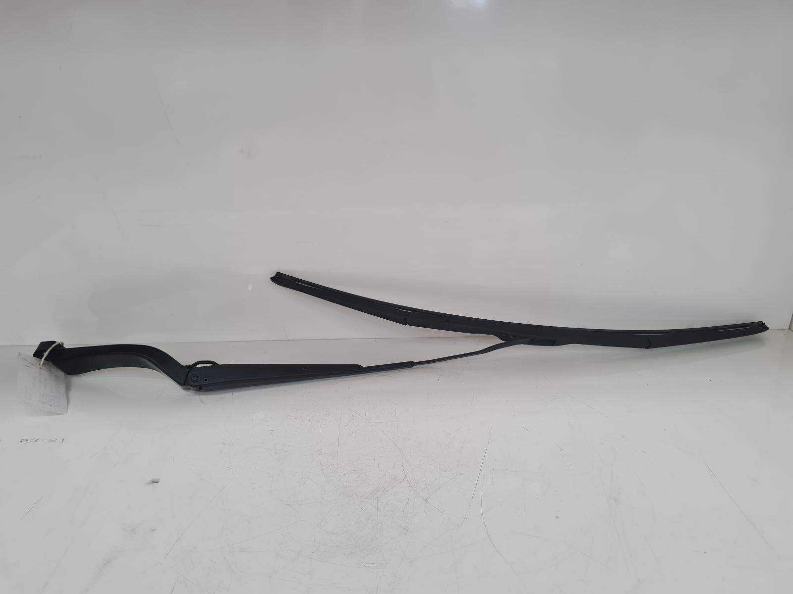 View Auto part Wiper Arm Land Rover Discovery Sport 2015