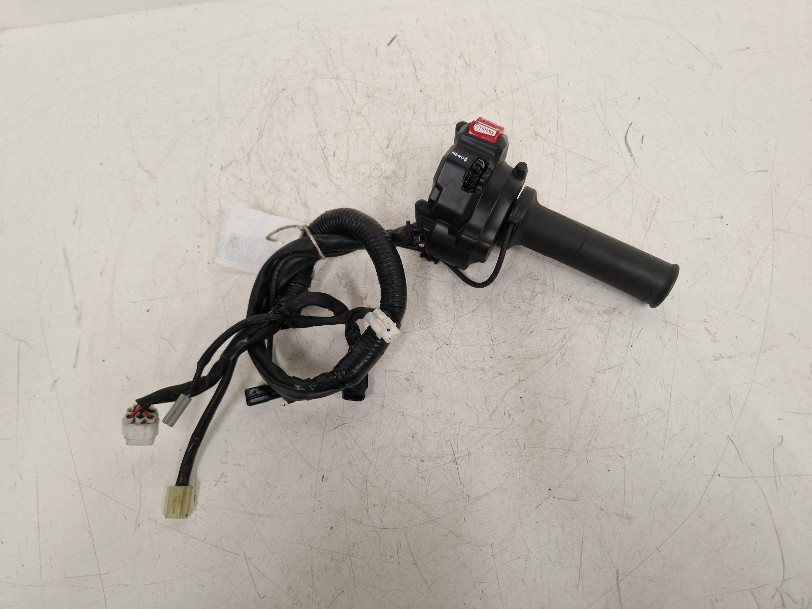 View Auto part RH Switch Gear Yamaha Tracer 9 Gt 2024