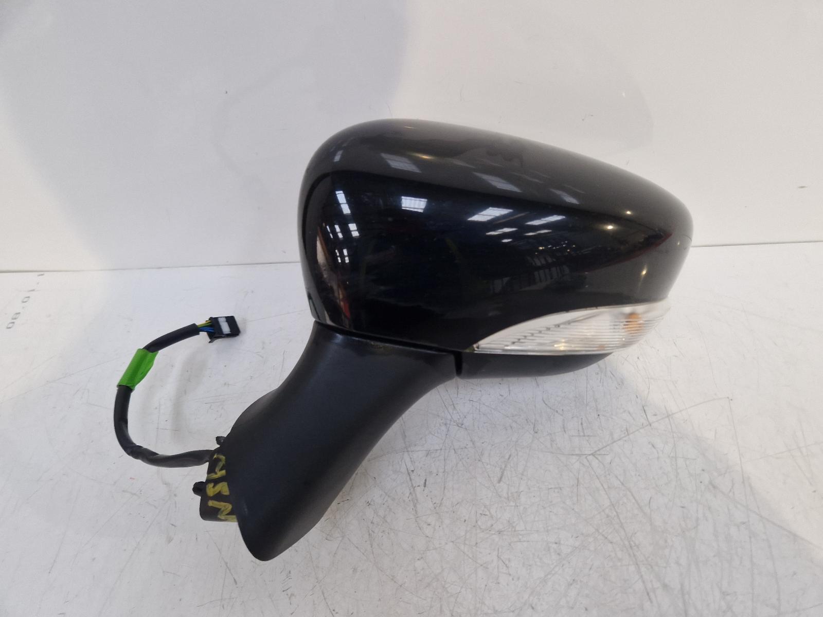 View Auto part L Door Mirror Renault Clio 2014
