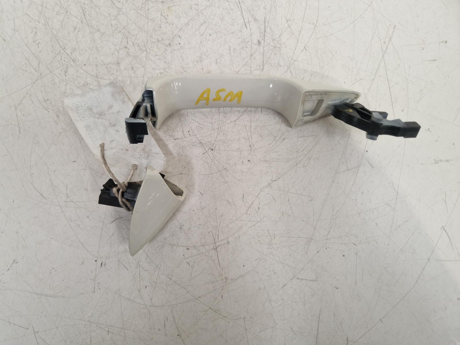View Auto part Door Handle Mercedes A Class 2015