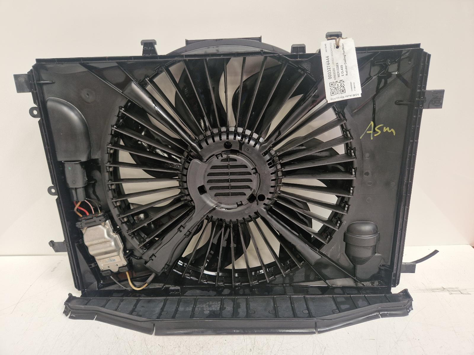 View Auto part Engine Cooling Motor Mercedes E Class 2011