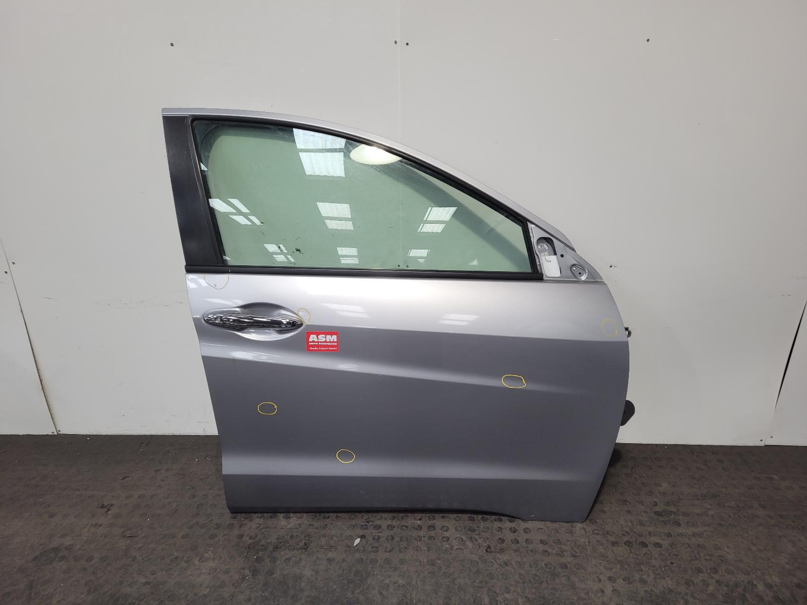View Auto part R Front Door Honda Hrv 2020