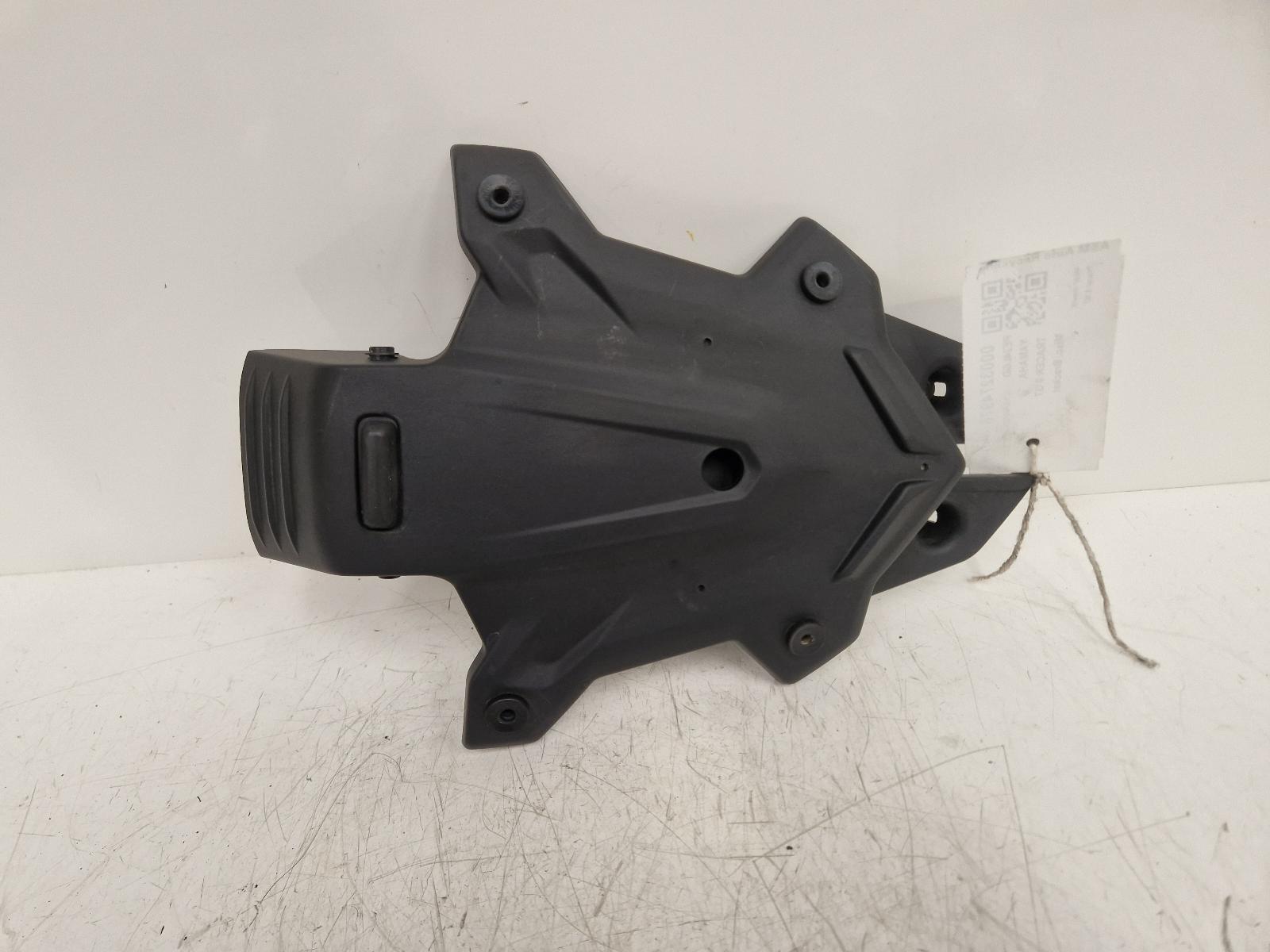 View Auto part Misc Bracket Yamaha Tracer 9 Gt 2024