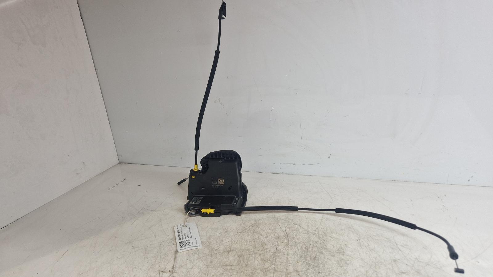 View Auto part Door Lock Assembly Vauxhall Astra 2017