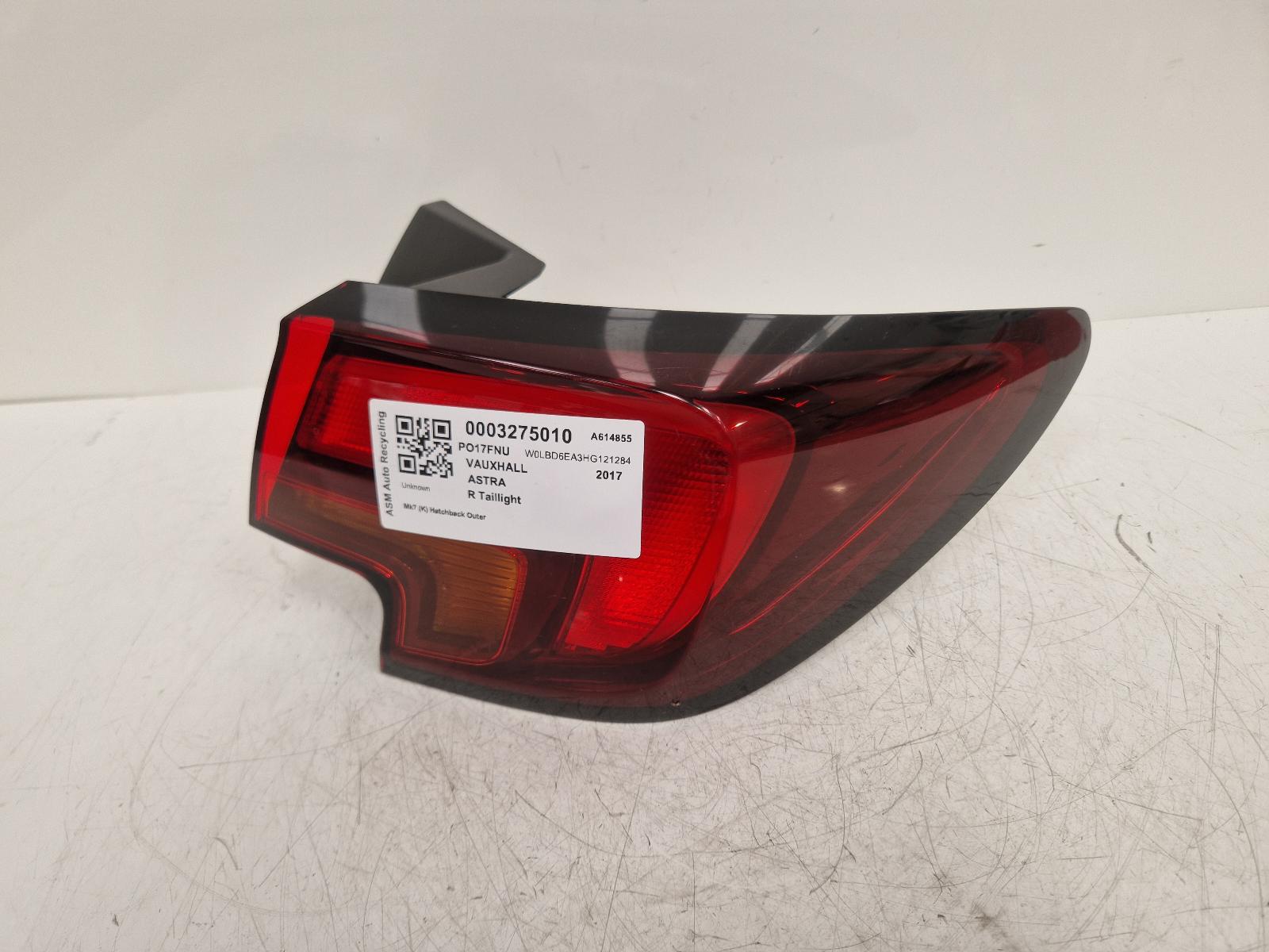 View Auto part R Taillight Vauxhall Astra 2017