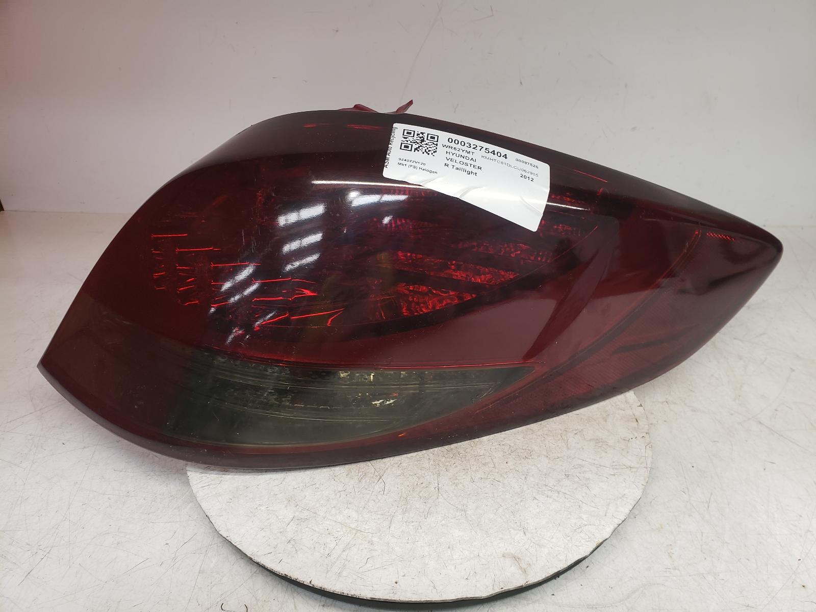 View Auto part R Taillight Hyundai Veloster 2012