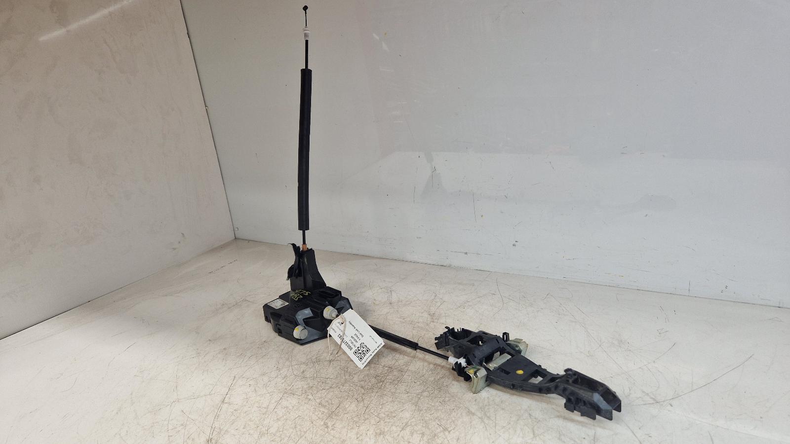 View Auto part Door Lock Assembly Jaguar F-pace 2022