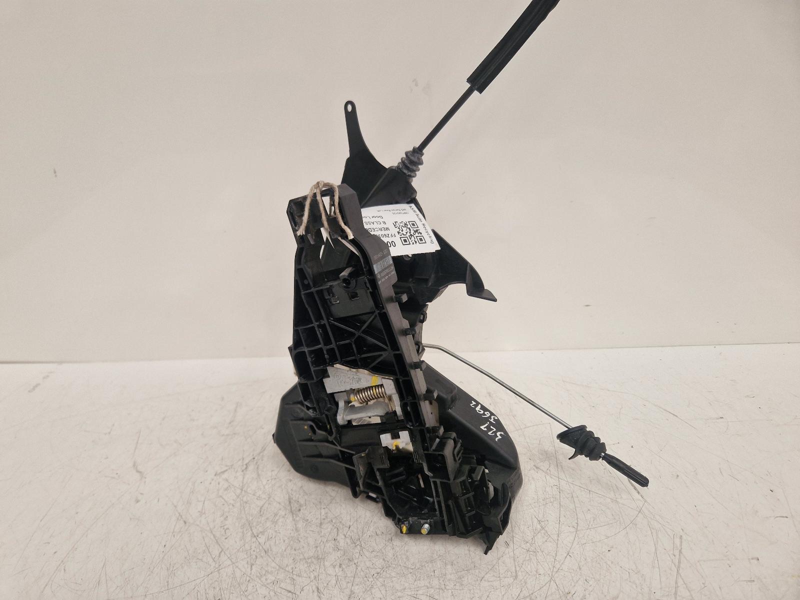 View Auto part Door Lock Assembly Mercedes B Class 2011