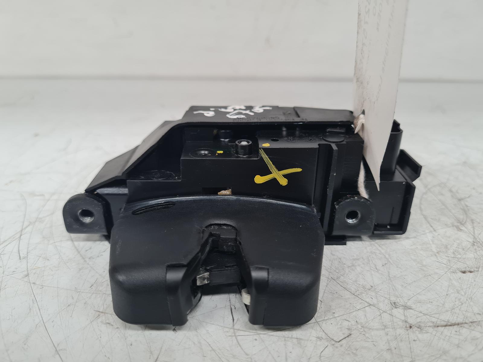 View Auto part Bootlid/Tailgate Lock Citroen Ds4 2013