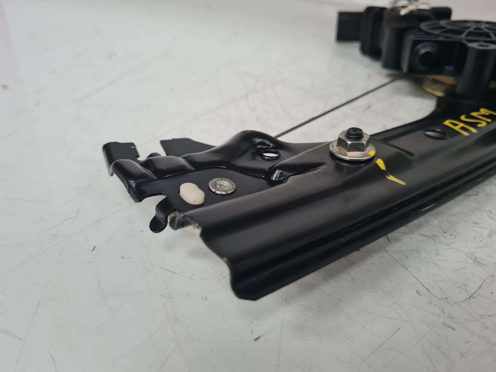 View Auto part RF Window Regulator Fiat 500 2009