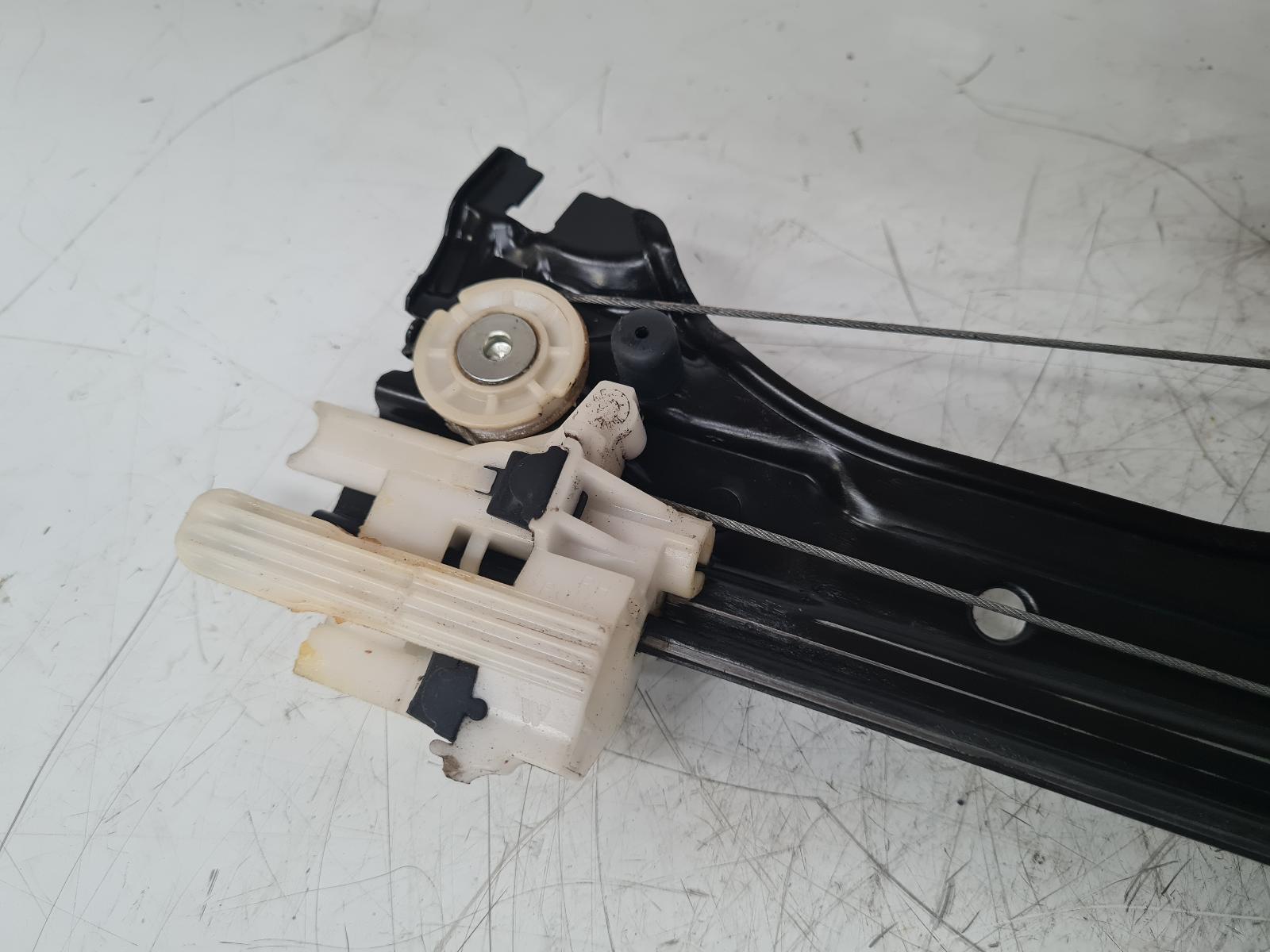 View Auto part RF Window Regulator Fiat 500 2009