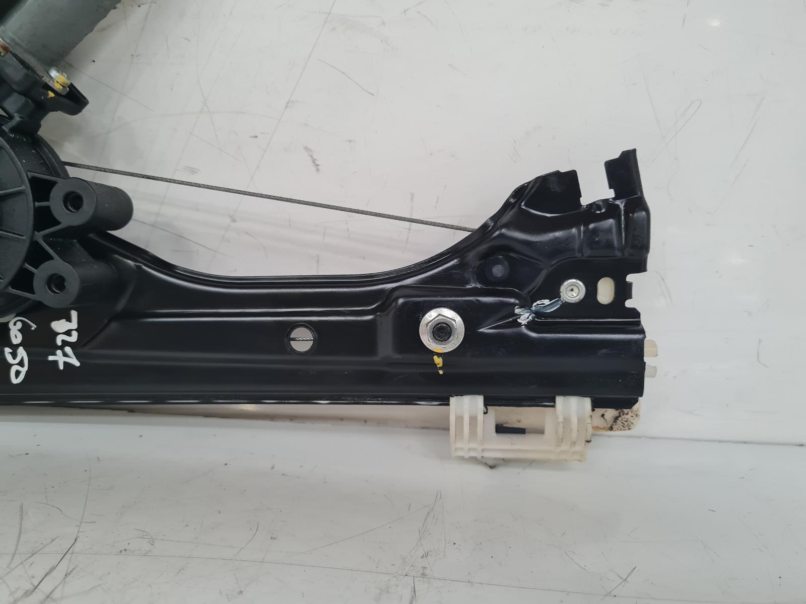 View Auto part RF Window Regulator Fiat 500 2009
