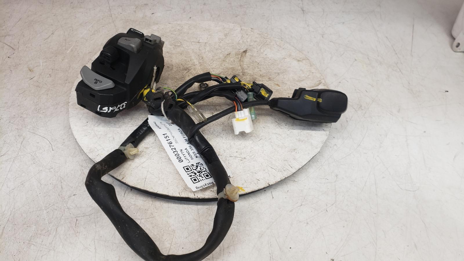View Auto part LH Switch Gear Honda Nss 350 Forza 2021