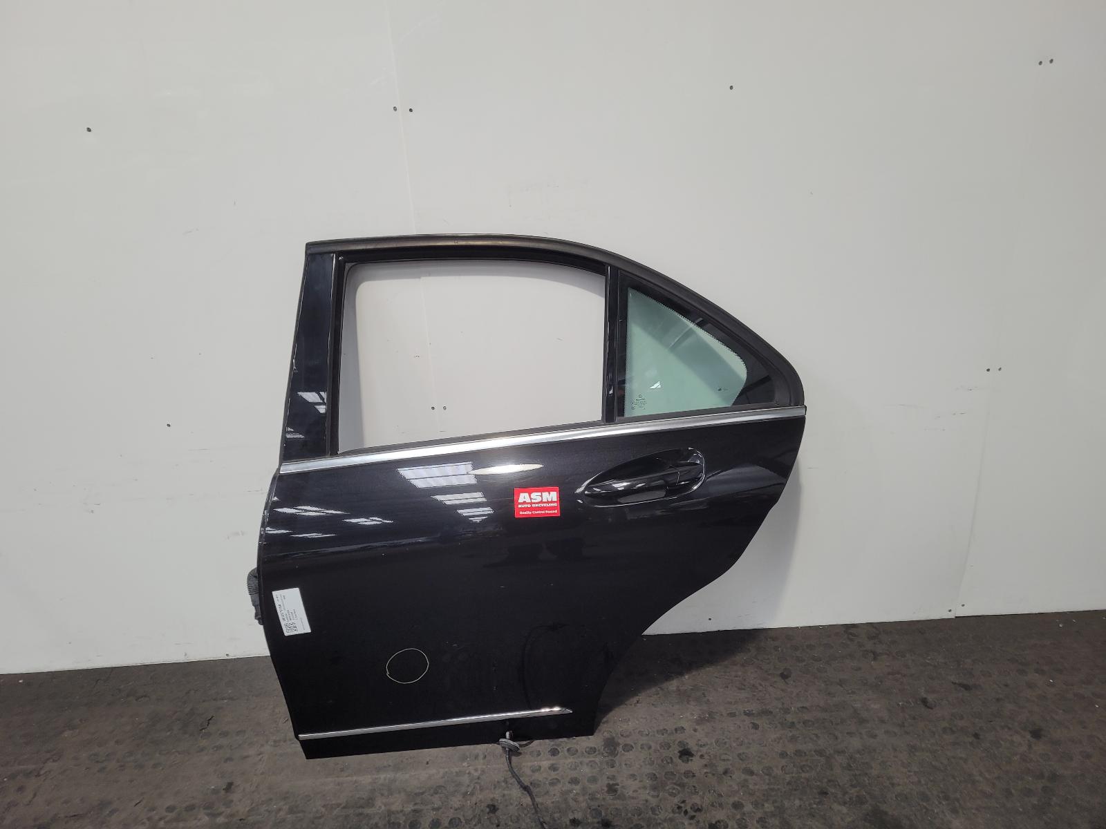 View Auto part L Rear Door Mercedes C Class 2009