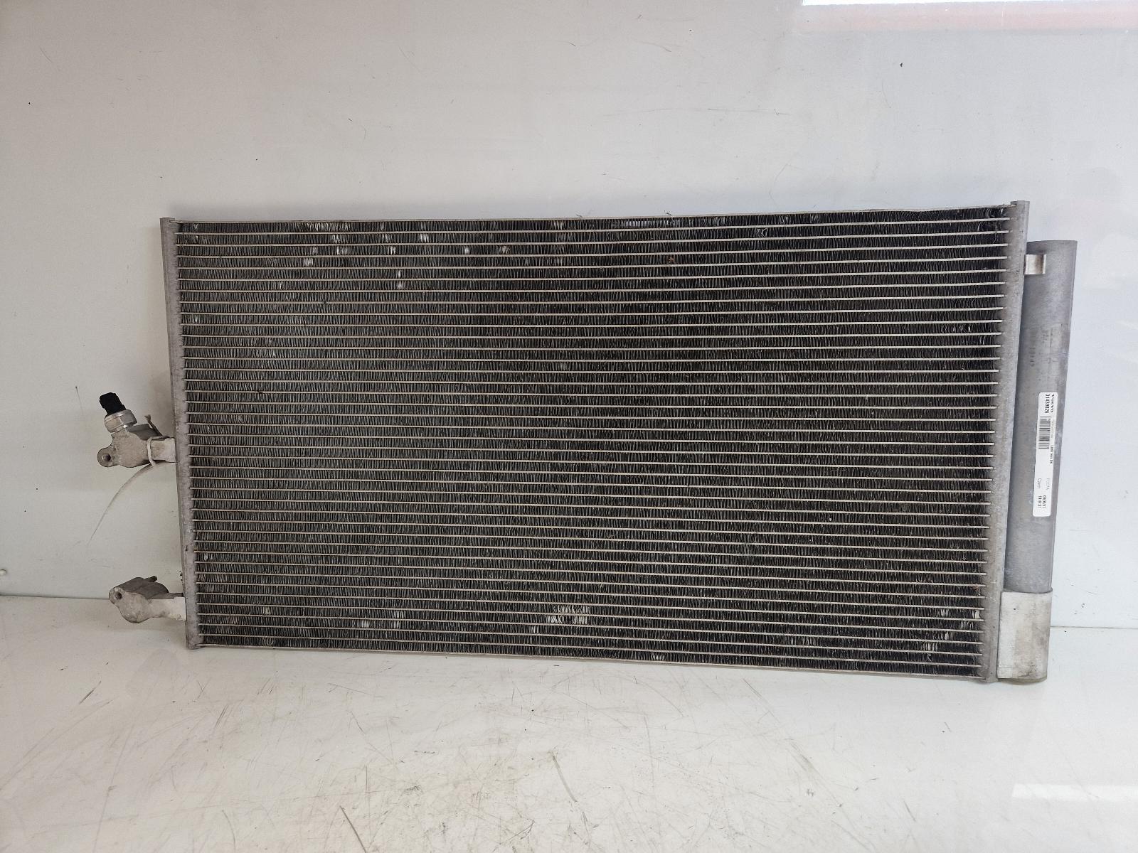 View Auto part Condenser Volvo Xc90 2017
