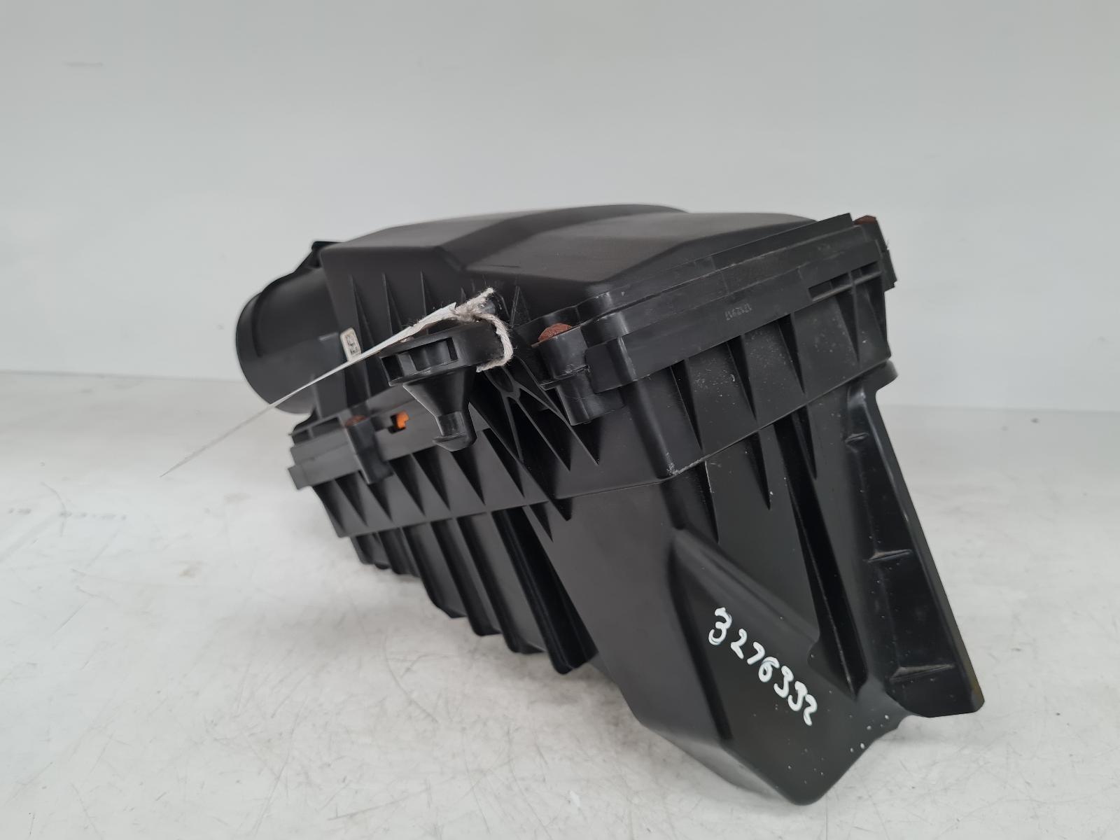View Auto part Air Cleaner/Box Volvo Xc90 2017