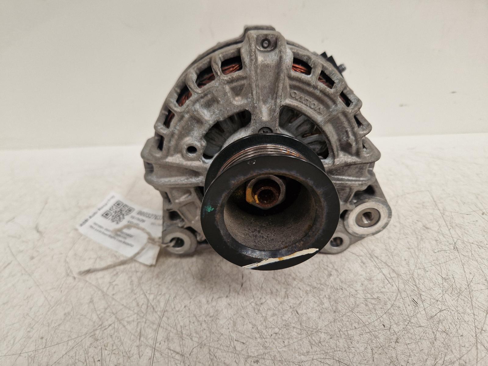 View Auto part Alternator Volvo Xc90 2017