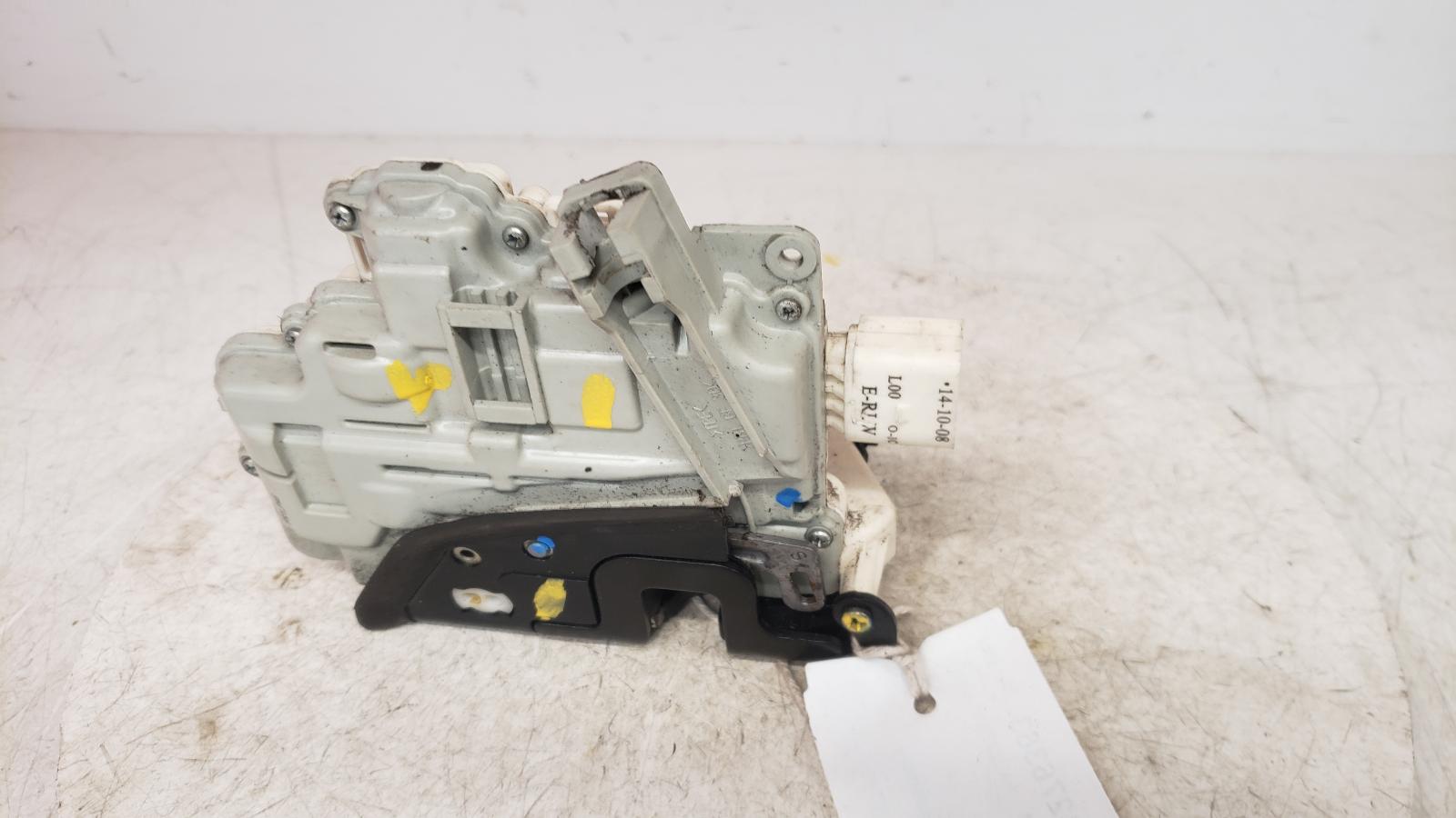 View Auto part Door Lock Assembly Audi A5 2009