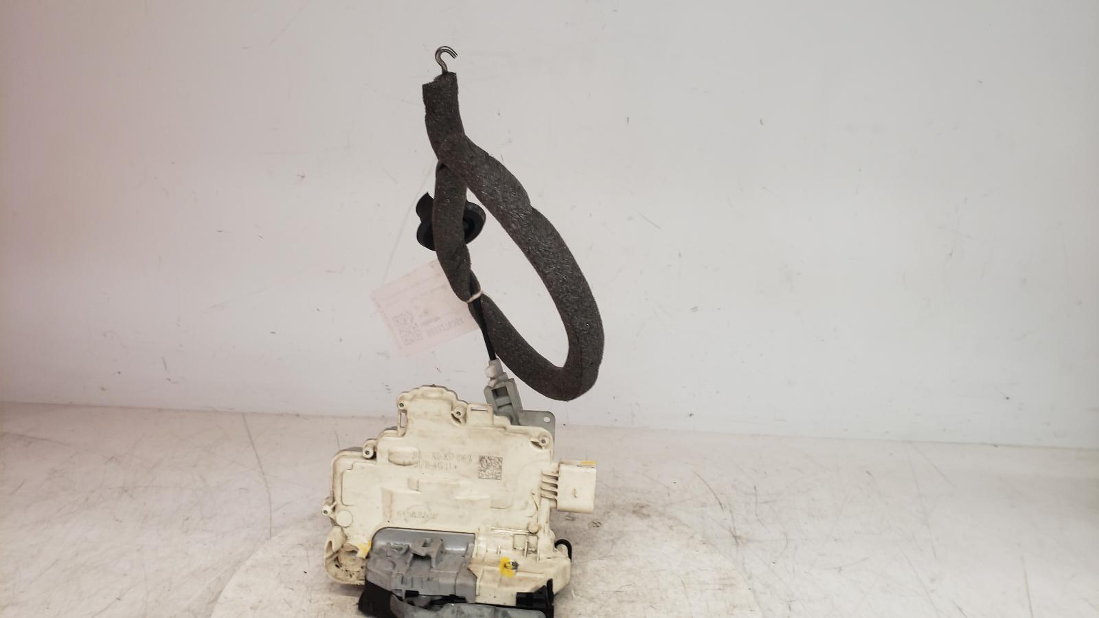 View Auto part Door Lock Assembly Audi A5 2009