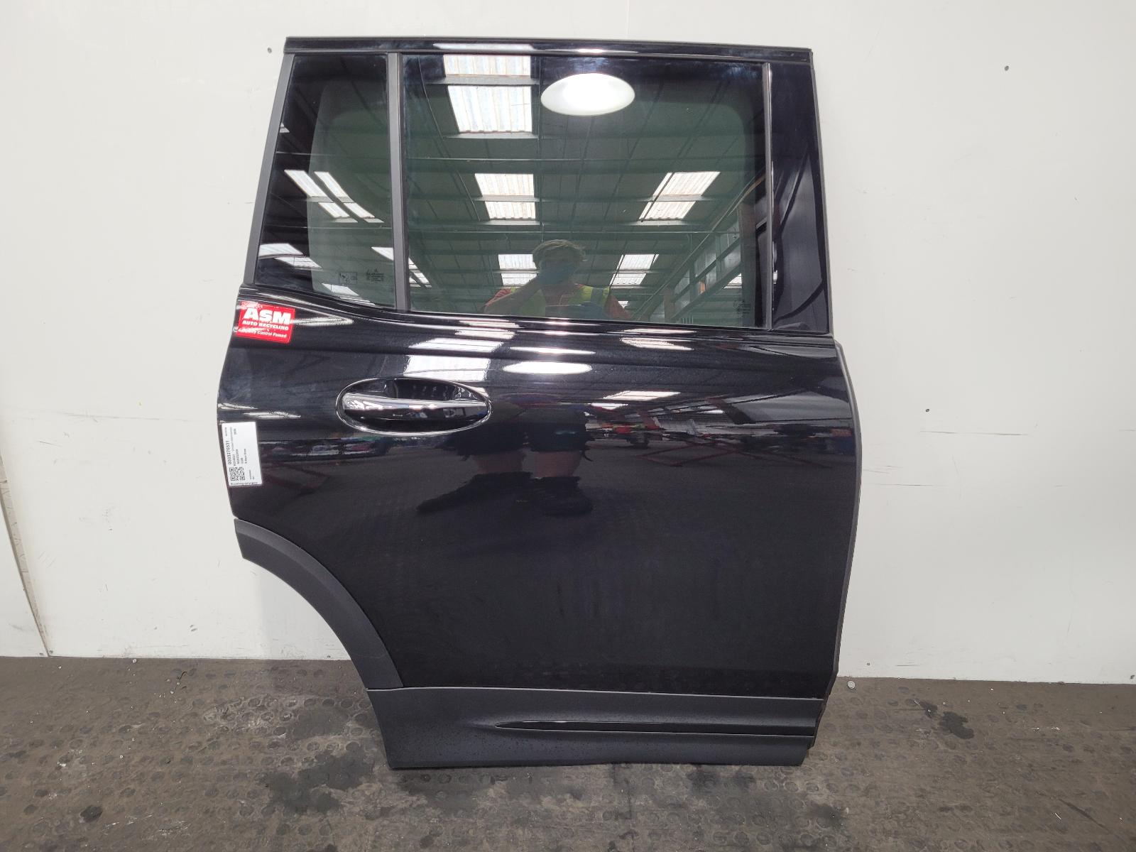 View Auto part R Rear Door Mercedes Eqb 2024