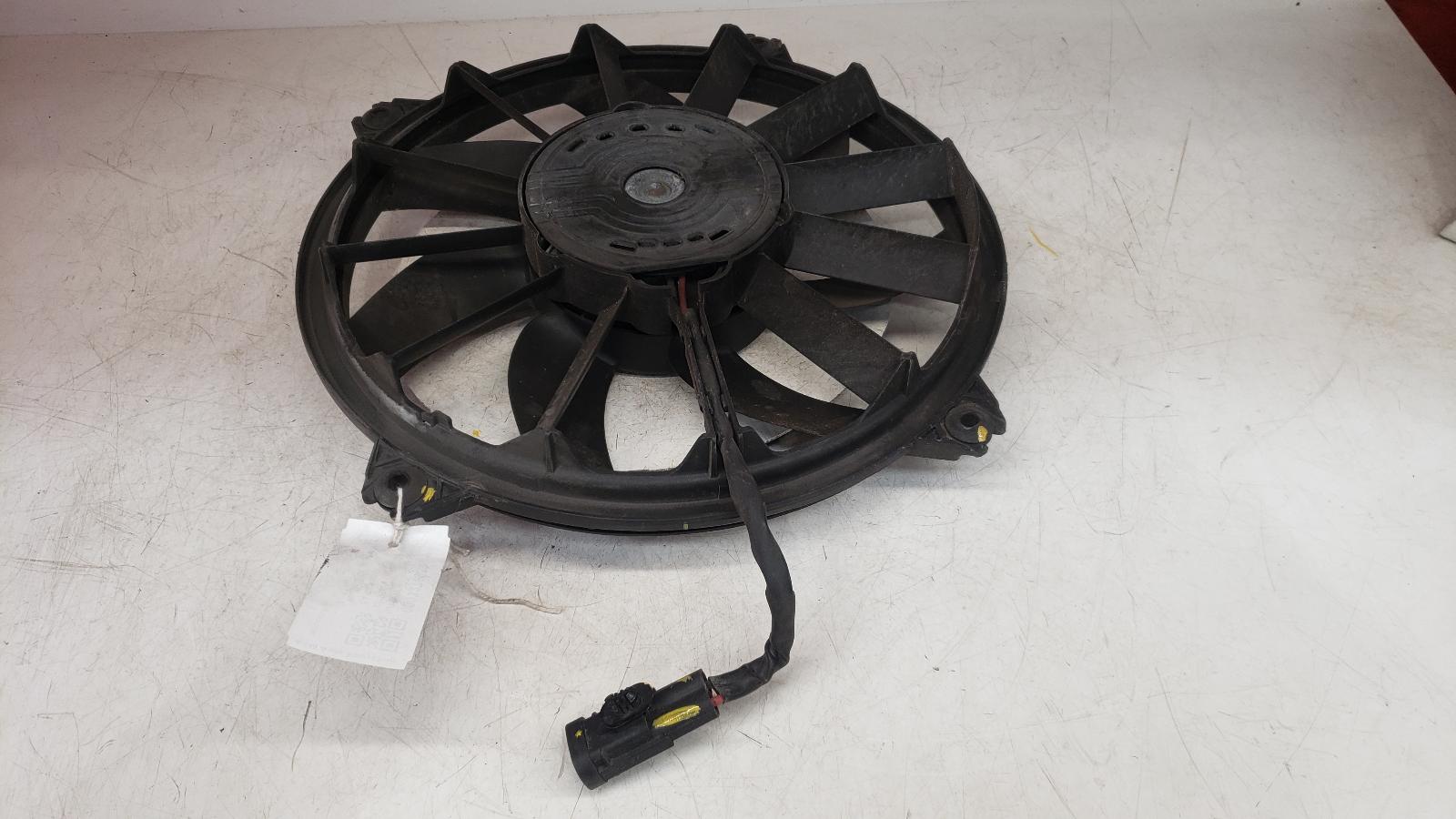 View Auto part Engine Cooling Motor Citroen C4 Picasso 2011