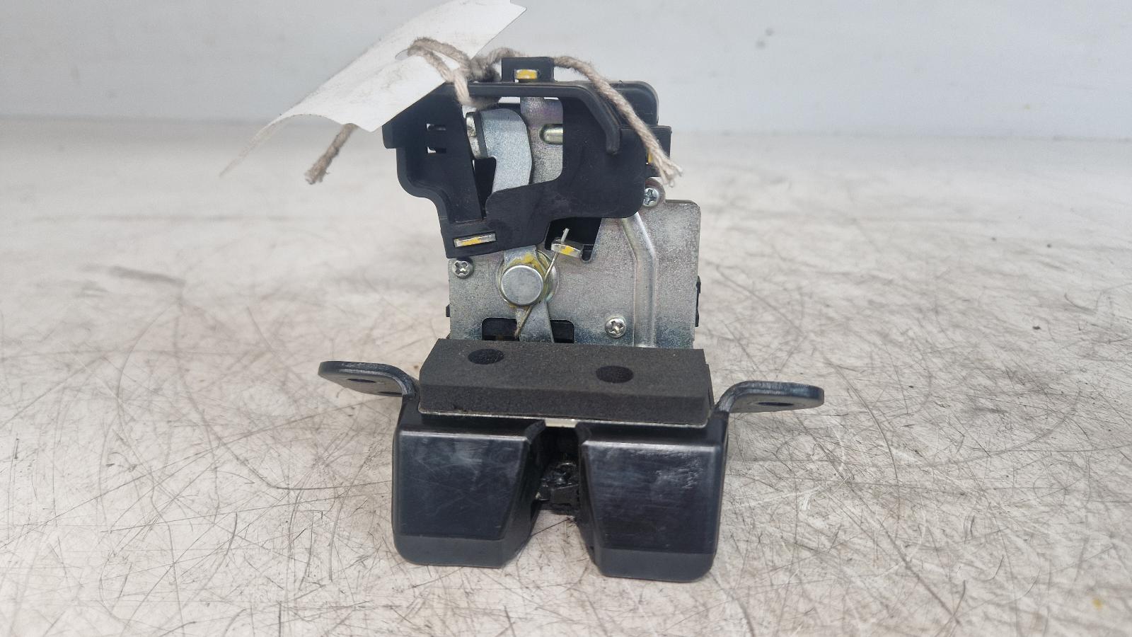 View Auto part Bootlid/Tailgate Lock Kia Sportage 2011