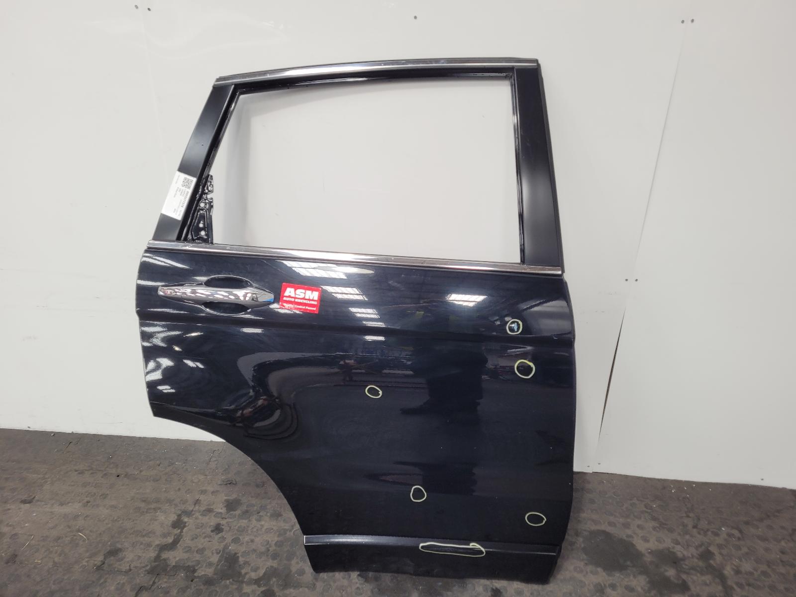 View Auto part R Rear Door Honda Crv 2012
