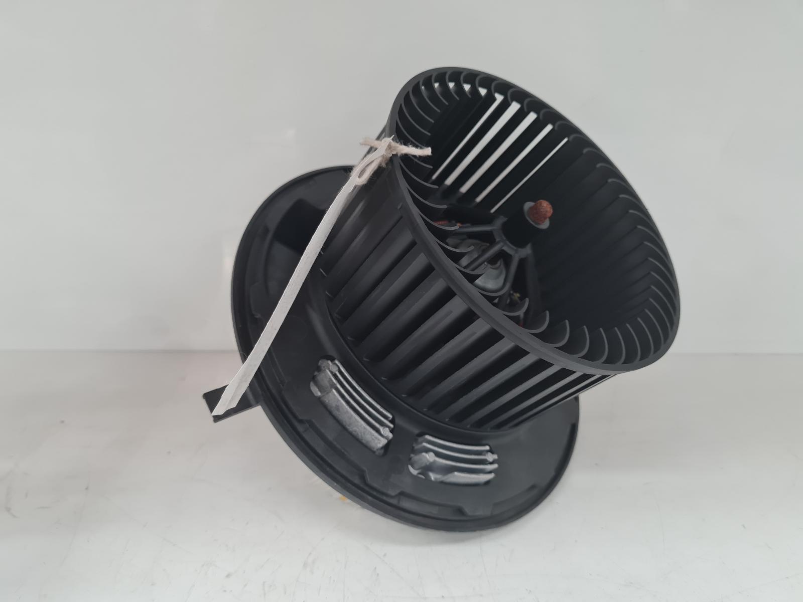View Auto part Heater Motor/Assembly Bmw 1 Series 2010
